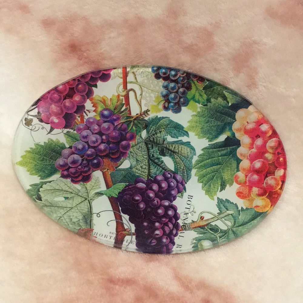Botanical Grapes Floral Glass Oval Soap Trinket Dish NWT no box 5” X 6.25” - Picture 7 of 12
